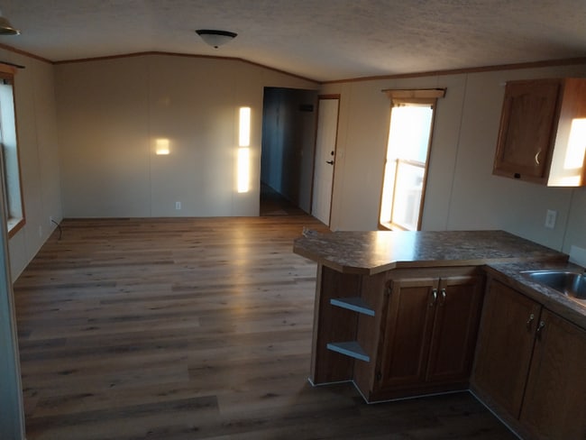 Building Photo - 209 2nd St SW