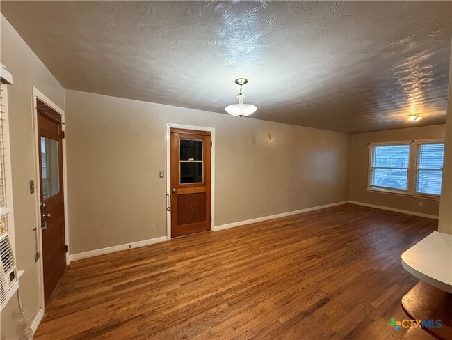 Building Photo - 555 N Union Ave