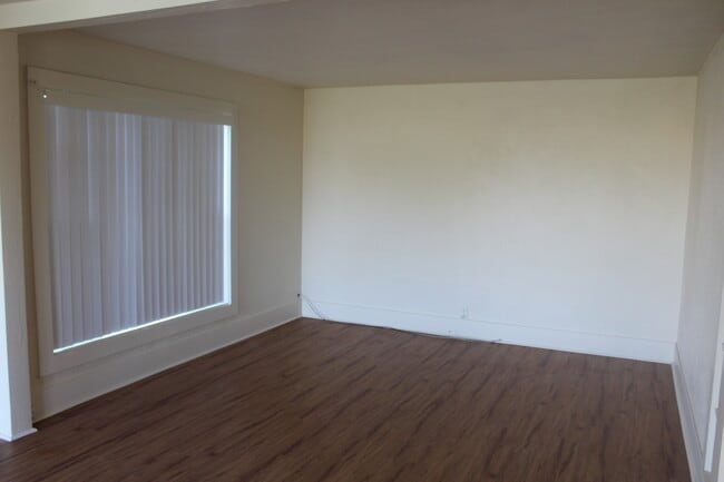 Foto del edificio - 22175 State Line Rd