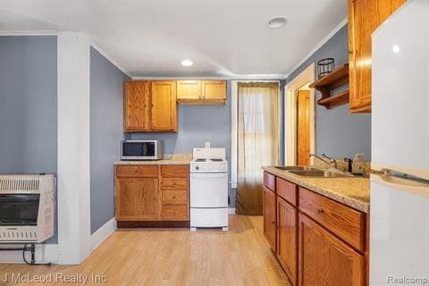 Building Photo - 4689 Center St