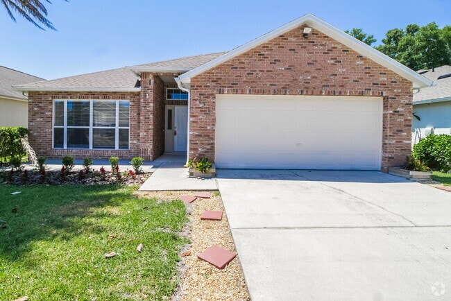 Building Photo - 131 Brushcreek Dr