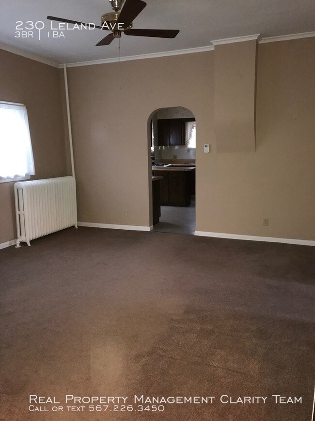 Building Photo - 3 Bed/1 Bath South Toledo Ranch Home