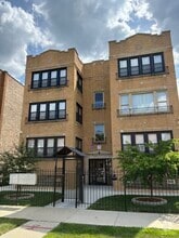 Building Photo - 1111 N Leclaire Ave