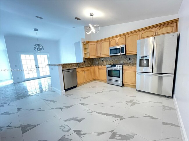Foto del edificio - 211 E Riverbend Dr