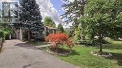 Building Photo - 520 Lynett Crescent