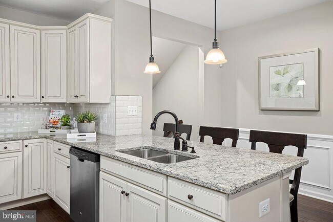 Foto del edificio - 18040 Red Mulberry Rd