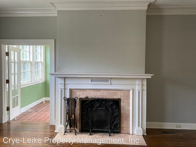 Building Photo - 2 br, 1 bath House - 551 S McLean Blvd