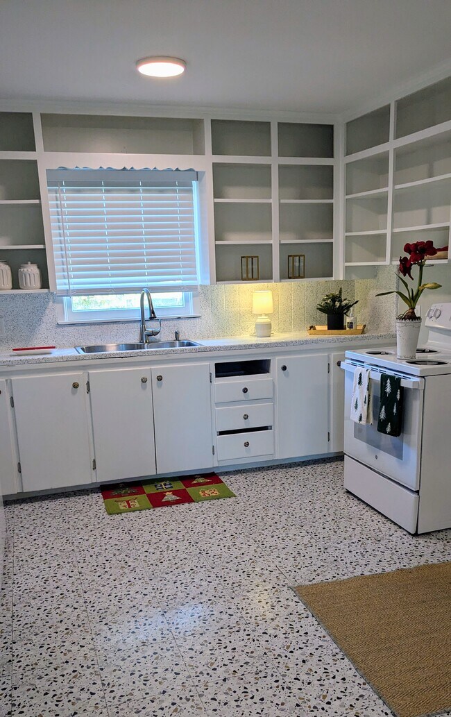 Foto del edificio - 1427 S Kennedy Ave