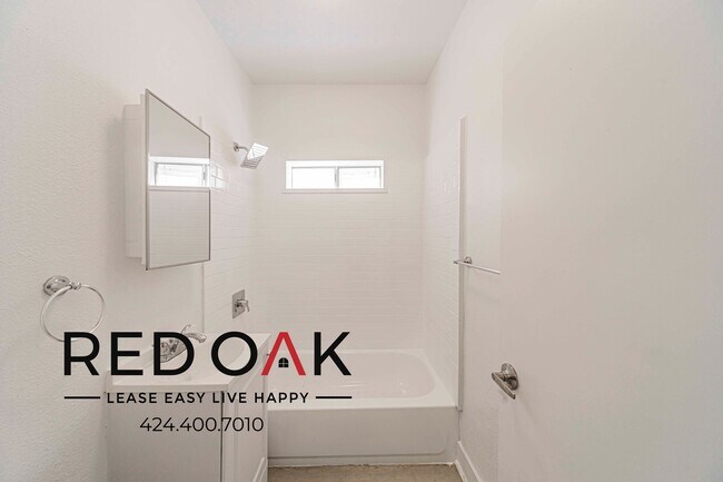 Foto del edificio - 822 S Park View St