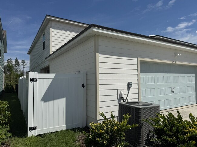 Foto del edificio - FOR RENT in Wildlight