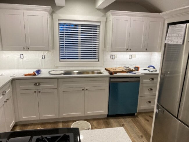 Foto del edificio - 21255 Willamette Dr