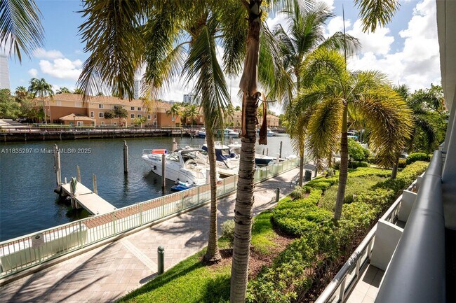 Building Photo - 2950 NE 188th St