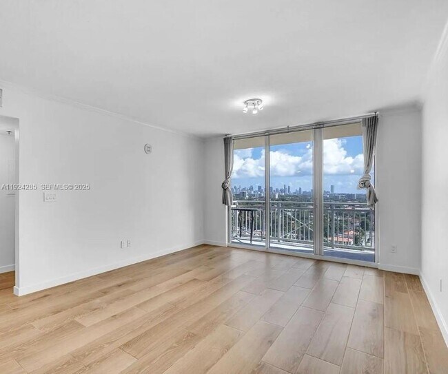 Foto del edificio - 2665 SW 37th Ave