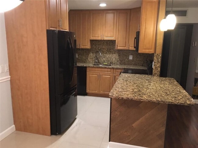 Foto del edificio - 276 Monaco Blvd