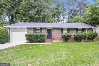 Building Photo - 6133 Fieldcrest Dr