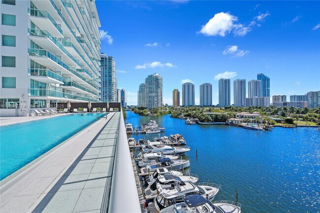 Foto del edificio - 400 Sunny Isles Blvd