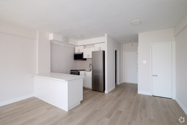 Studio- 405 SF - Kitchen - L’Esplanade