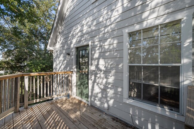 Foto del edificio - 2908 Whisper Oaks Ln