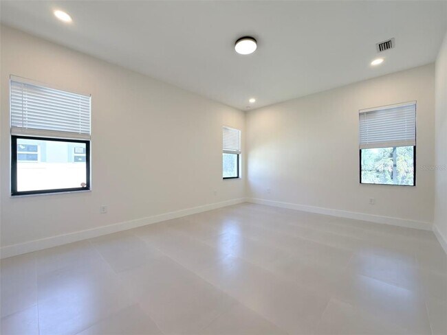 Building Photo - 14671 Lillian Cir