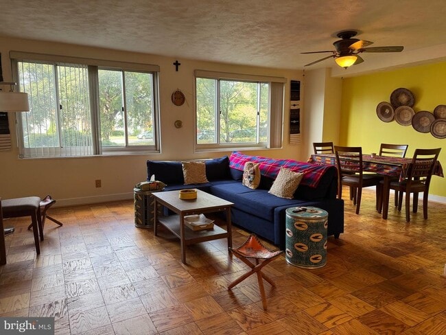 Building Photo - 1900 Lyttonsville Rd