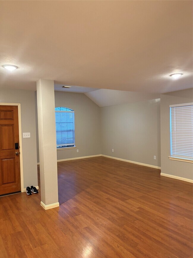 Foto del edificio - 16111 April Ridge Dr