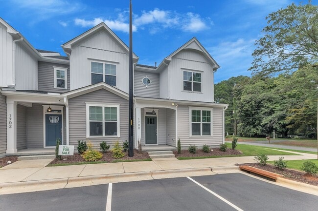 Building Photo - 3/3.5 NC State Townhome Near Centennial Campus