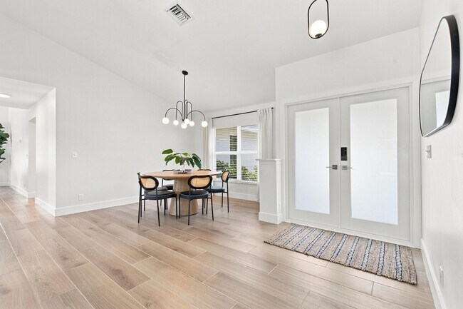 Building Photo - 1259 Barnstaple Cir