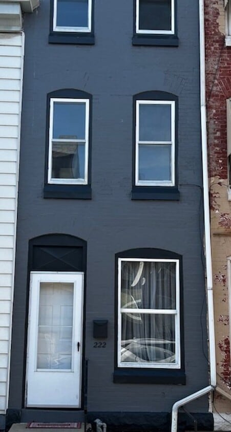 Primary Photo - 222 N 11th St