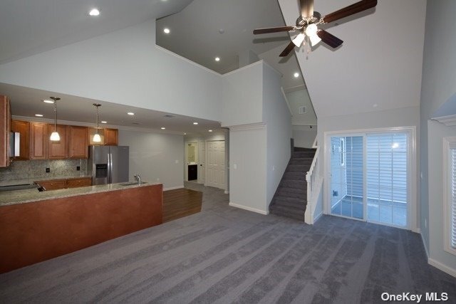 Building Photo - 205 Pine Creek Ave