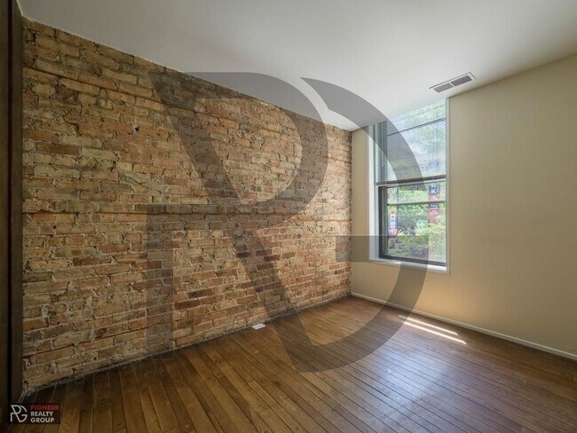 Foto del edificio - 2904 N Broadway