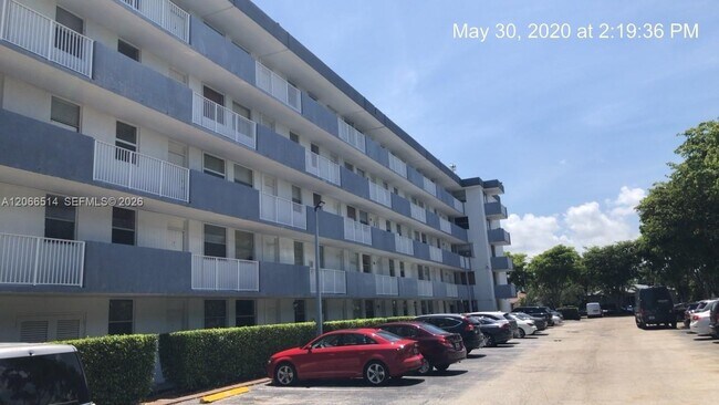 Foto del edificio - 1801 S Treasure Dr