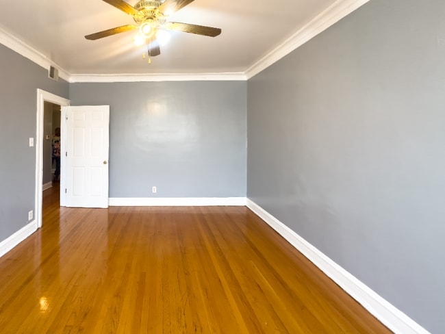 Foto del edificio - 8305 S Ashland Ave