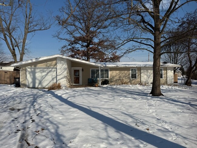 Building Photo - 7215 Shady Ln