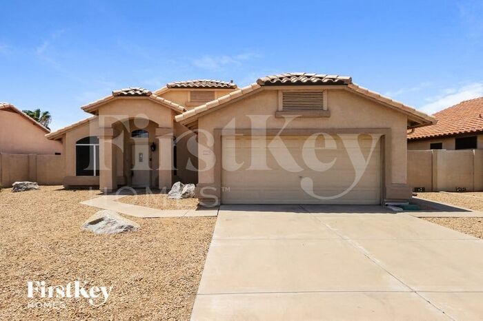 Foto principal - 12229 W Windsor Ave