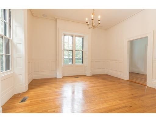 Building Photo - 98 Ivy St