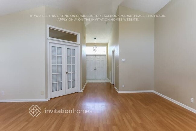 Building Photo - 1369 Fairfax Cir E