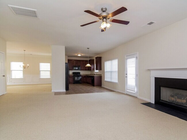 Building Photo - 4215 Pointe Vecchio Cir