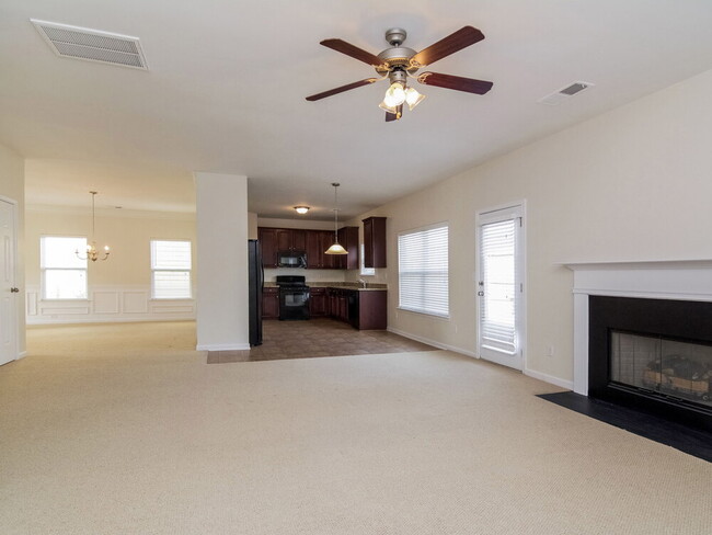 Foto del edificio - 4215 Pointe Vecchio Cir