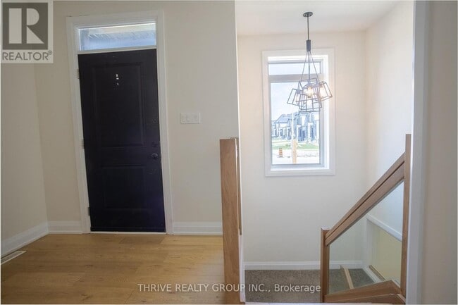 Building Photo - 383 Daventry Way