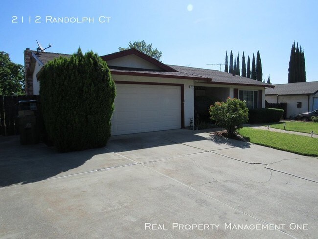 Building Photo - 2112 Randolph Ct