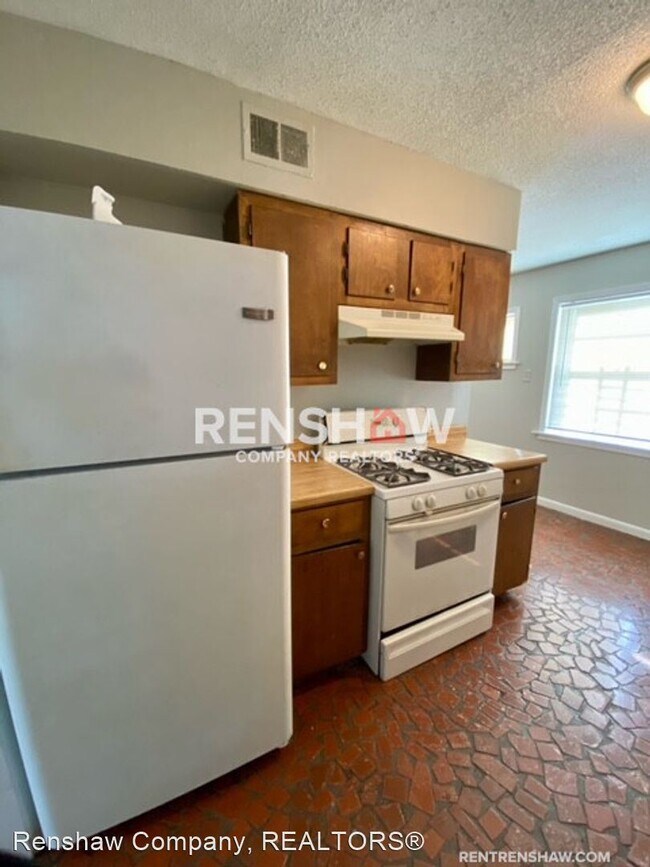 Foto del edificio - 3 br, 1.5 bath House - 895 W. Marigold Ln