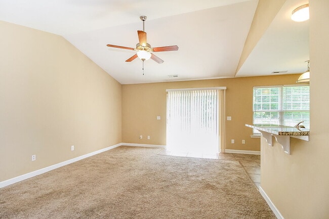 Building Photo - 110 Konnoak Village Cir