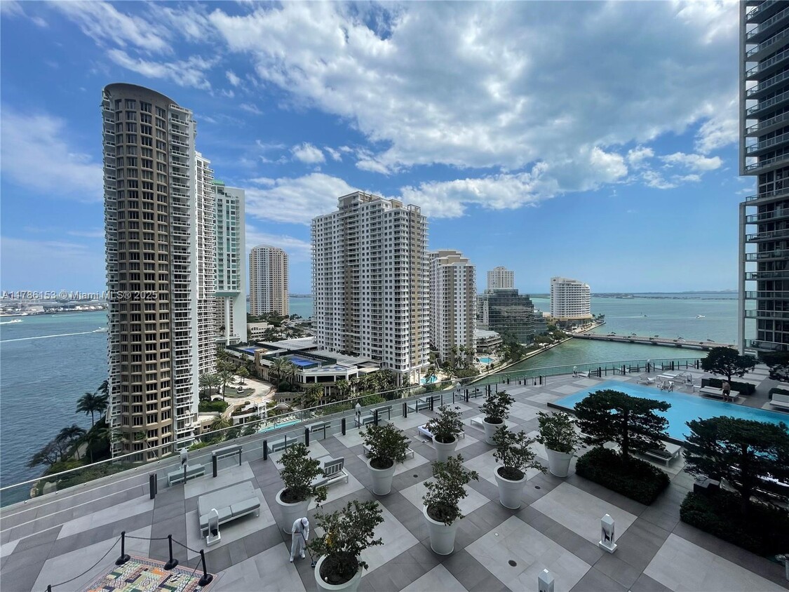 Foto principal - 465 Brickell Ave