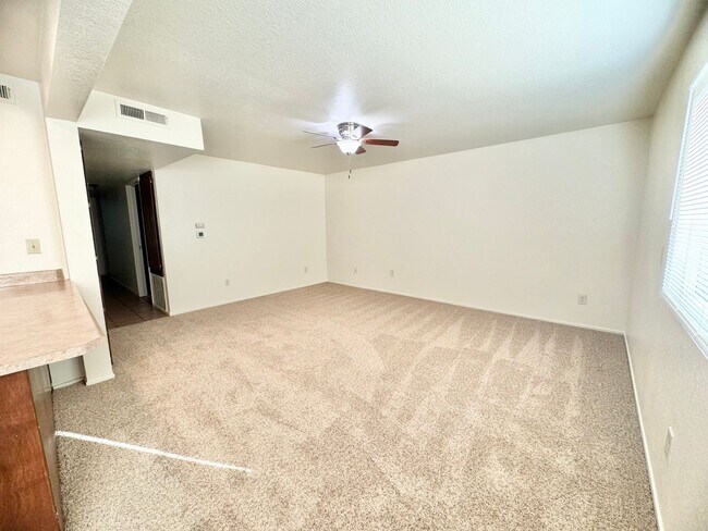 Foto del interior - Graduate Gardens