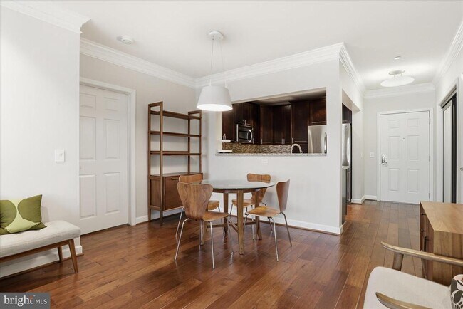 Foto del edificio - 2101 N Monroe St