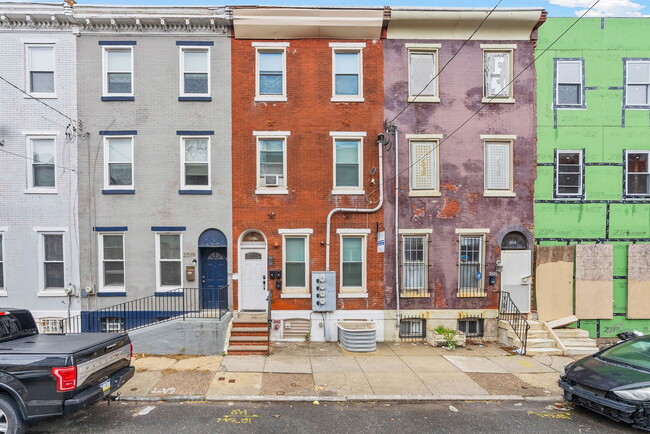Photo - 2017 W Oxford St Townhome