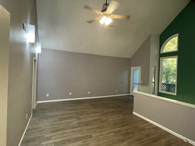 Foto del edificio - 930 E Primrose St
