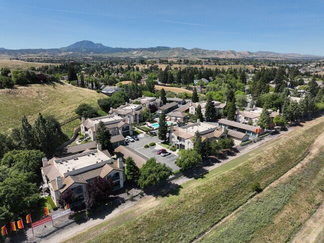 Exterior 3D - Hillcrest View