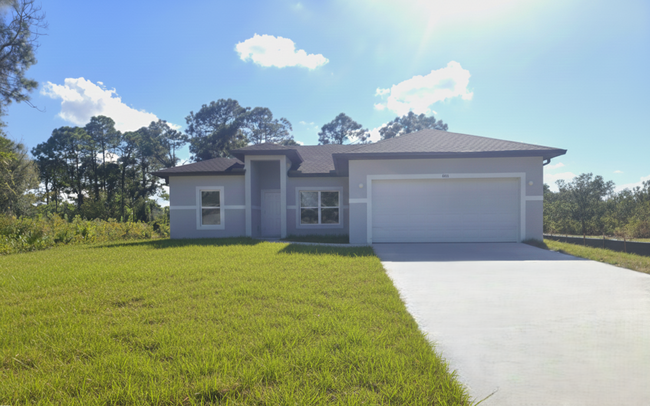Foto del edificio - Brand New 4/2/2- South Lehigh Acres
