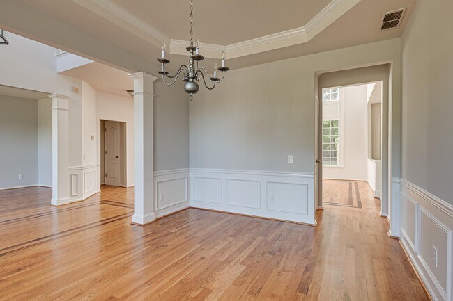 Building Photo - 2215 Axford Ln